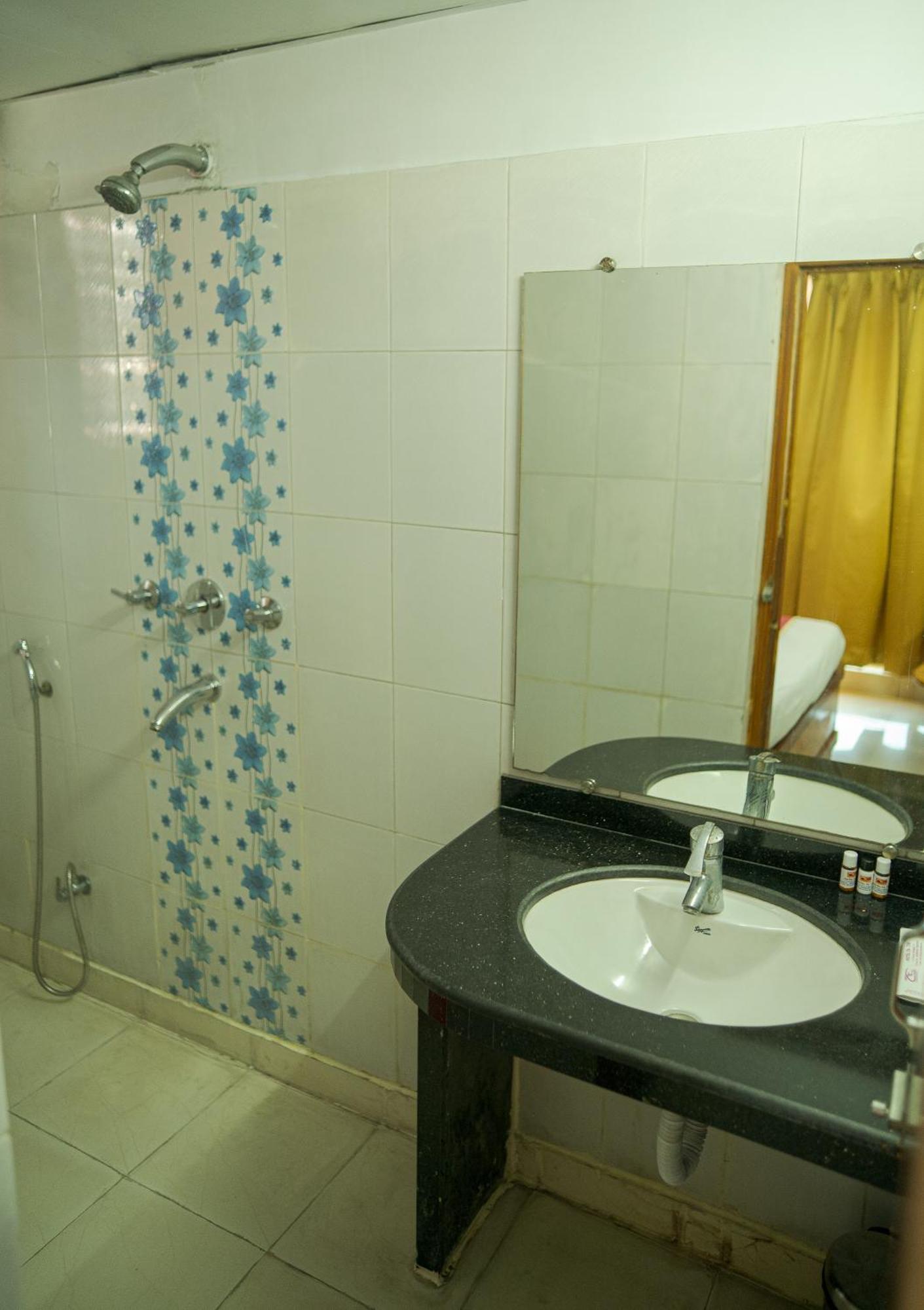 Hotel Ta-Tin Durgapur  Ngoại thất bức ảnh